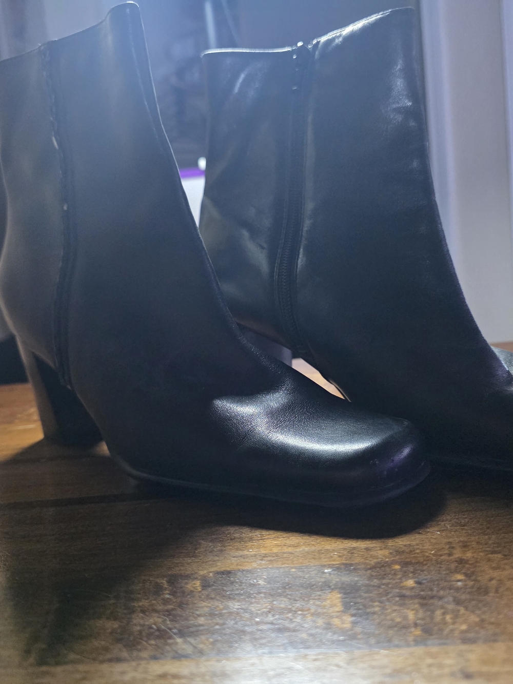 Women’s Black Leather Ankle Boots - Classic Zip Heel